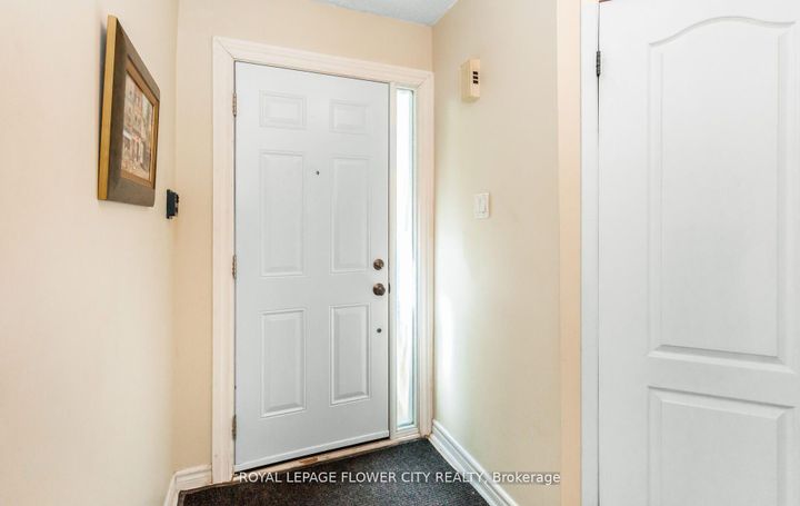 Photo 2 at 41 Chipstead Avenue, Northwood Park, Brampton