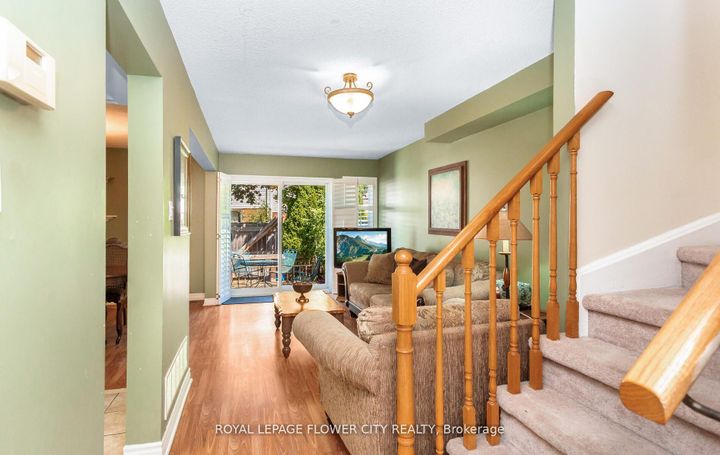 Photo 6 at 41 Chipstead Avenue, Northwood Park, Brampton