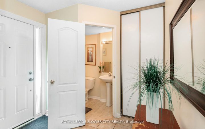 Photo 20 at 41 Chipstead Avenue, Northwood Park, Brampton