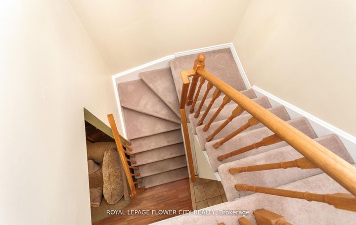 Photo 22 at 41 Chipstead Avenue, Northwood Park, Brampton