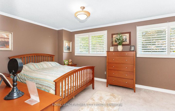 Photo 25 at 41 Chipstead Avenue, Northwood Park, Brampton
