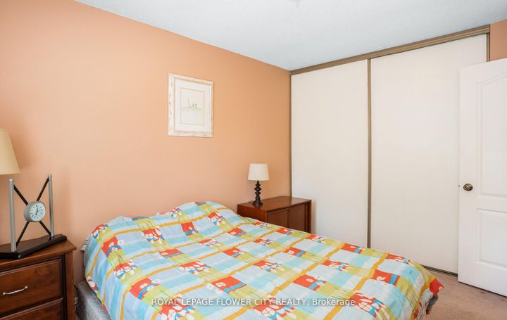 Photo 33 at 41 Chipstead Avenue, Northwood Park, Brampton