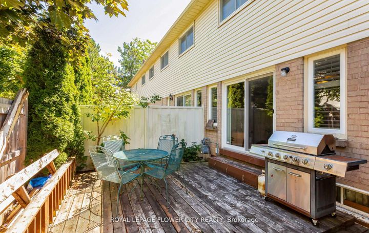 Photo 45 at 41 Chipstead Avenue, Northwood Park, Brampton