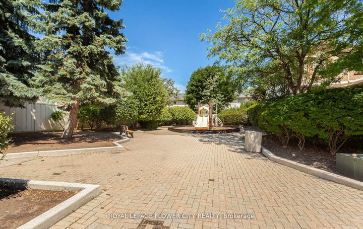Photo 46 at 41 Chipstead Avenue, Northwood Park, Brampton