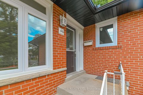 Photo 2 at 46 Flintwick Drive, Bendale, Toronto