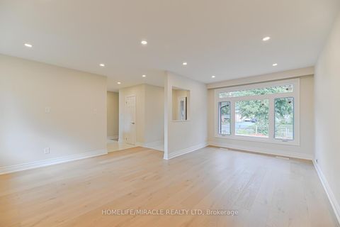Photo 4 at 46 Flintwick Drive, Bendale, Toronto
