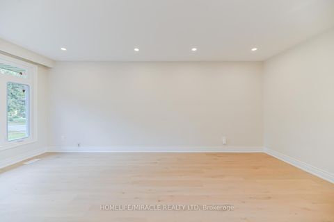 Photo 5 at 46 Flintwick Drive, Bendale, Toronto