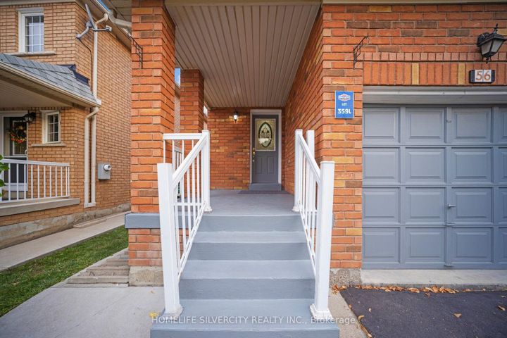 Photo 3 at 56 Cadillac Crescent S, Fletcher's Meadow, Brampton