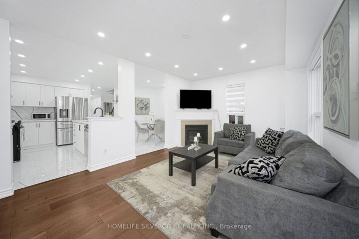 Photo 19 at 56 Cadillac Crescent S, Fletcher's Meadow, Brampton