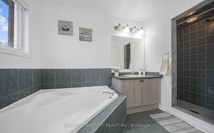 Photo 31 at 56 Cadillac Crescent S, Fletcher's Meadow, Brampton
