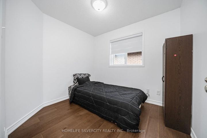 Photo 32 at 56 Cadillac Crescent S, Fletcher's Meadow, Brampton