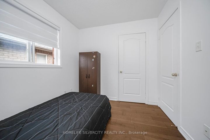 Photo 33 at 56 Cadillac Crescent S, Fletcher's Meadow, Brampton