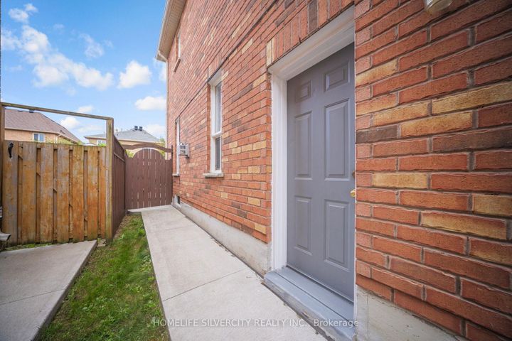 Photo 44 at 56 Cadillac Crescent S, Fletcher's Meadow, Brampton