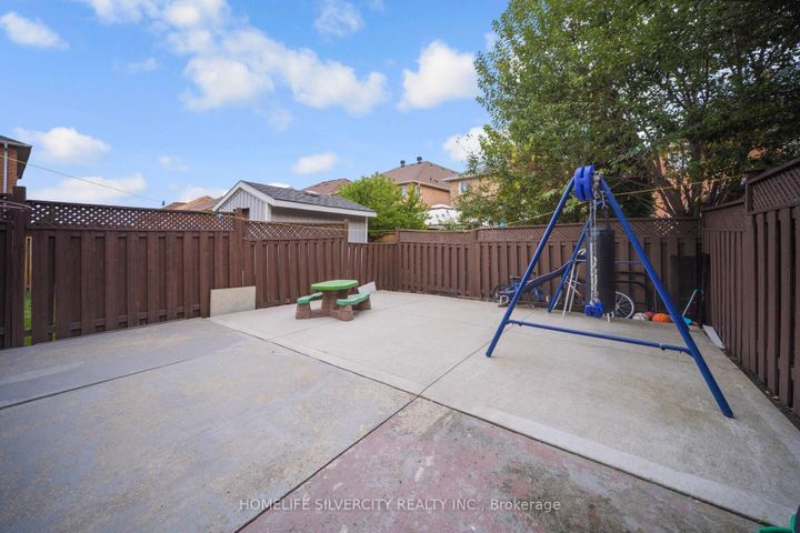 Photo 46 at 56 Cadillac Crescent S, Fletcher's Meadow, Brampton