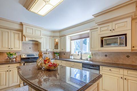 Photo 10 at 37 Leah Crescent, Central West, Ajax