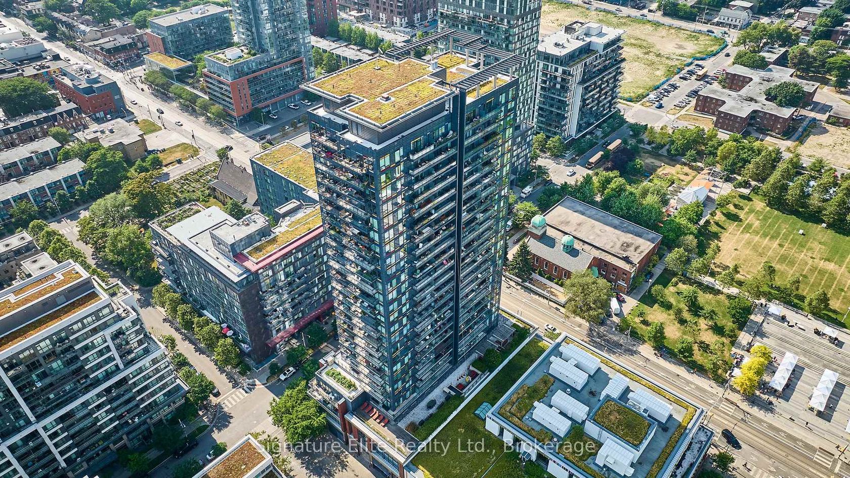 1907 - 225 Sackville Street, Regent Park, Toronto 