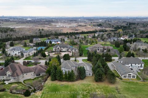 Photo 1 at 23 Kensington Drive, Rural Richmond Hill, Richmond Hill