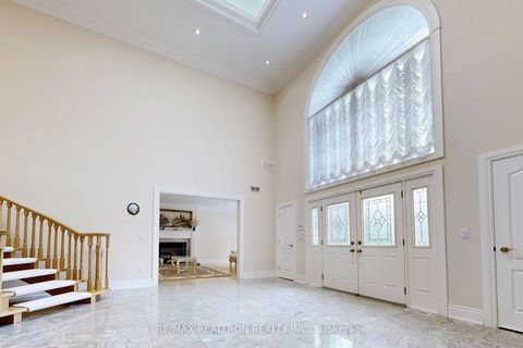 Photo 12 at 23 Kensington Drive, Rural Richmond Hill, Richmond Hill