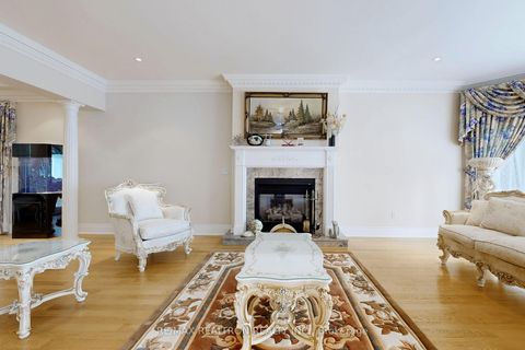 Photo 16 at 23 Kensington Drive, Rural Richmond Hill, Richmond Hill