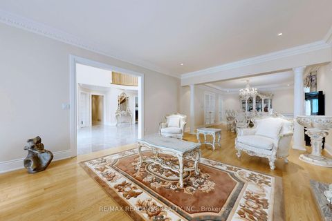 Photo 18 at 23 Kensington Drive, Rural Richmond Hill, Richmond Hill