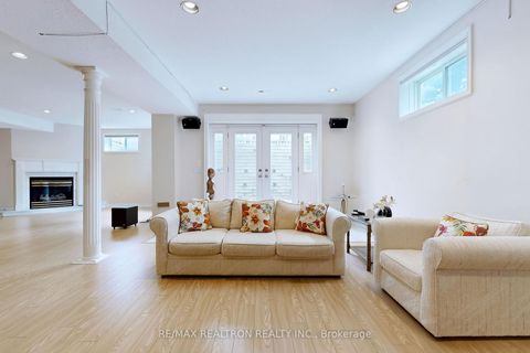 Photo 27 at 23 Kensington Drive, Rural Richmond Hill, Richmond Hill