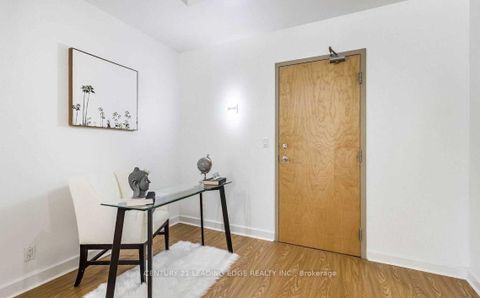 Photo 3 at 203 - 350 Wellington Street W, Waterfront Communities C1, Toronto