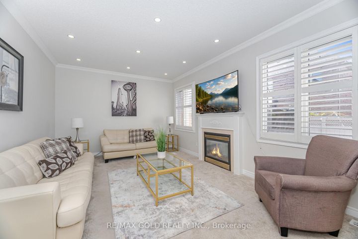 Photo 8 at 26 Freshmeadow Street, Bram East, Brampton