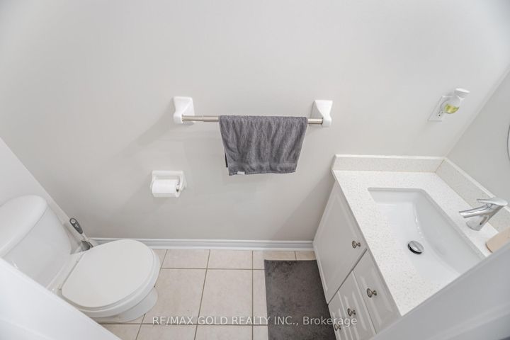 Photo 11 at 26 Freshmeadow Street, Bram East, Brampton
