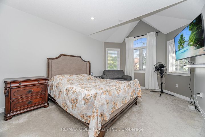 Photo 17 at 26 Freshmeadow Street, Bram East, Brampton