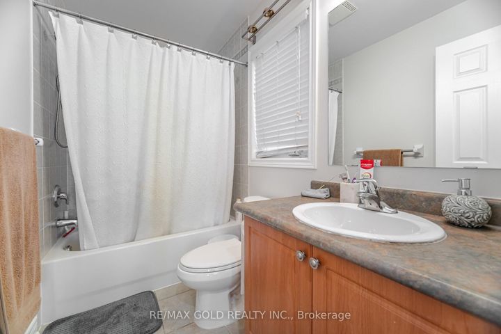 Photo 18 at 26 Freshmeadow Street, Bram East, Brampton