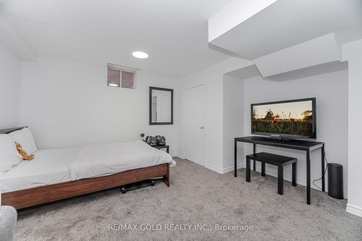 Photo 24 at 26 Freshmeadow Street, Bram East, Brampton