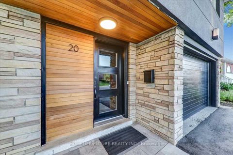 Photo 4 at 20 Brantley Crescent, York University Heights, Toronto