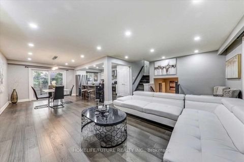 Photo 8 at 20 Brantley Crescent, York University Heights, Toronto