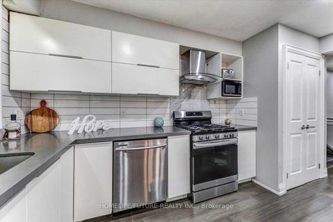 Photo 12 at 20 Brantley Crescent, York University Heights, Toronto