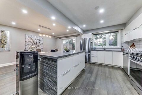 Photo 13 at 20 Brantley Crescent, York University Heights, Toronto