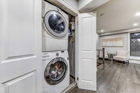 Photo 14 at 20 Brantley Crescent, York University Heights, Toronto