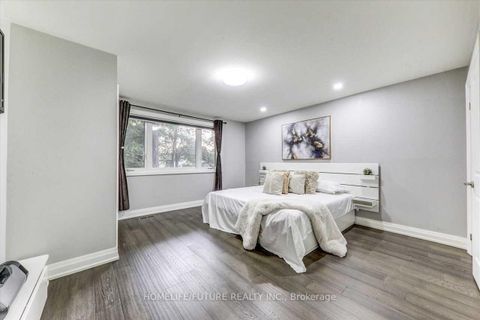 Photo 16 at 20 Brantley Crescent, York University Heights, Toronto