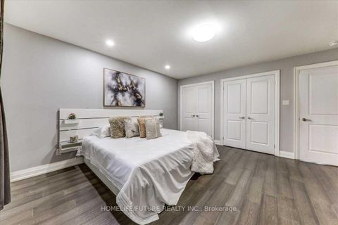Photo 17 at 20 Brantley Crescent, York University Heights, Toronto