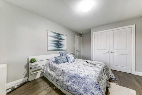 Photo 23 at 20 Brantley Crescent, York University Heights, Toronto