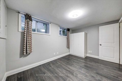 Photo 30 at 20 Brantley Crescent, York University Heights, Toronto