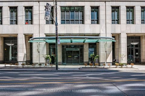 Photo 2 at 1809 - 955 Bay Street, Bay Street Corridor, Toronto