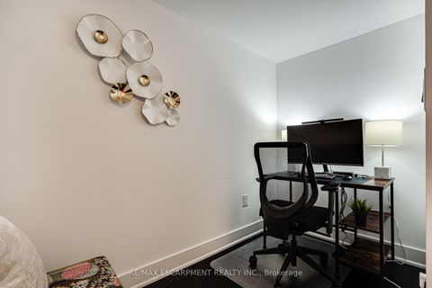Photo 6 at 1809 - 955 Bay Street, Bay Street Corridor, Toronto