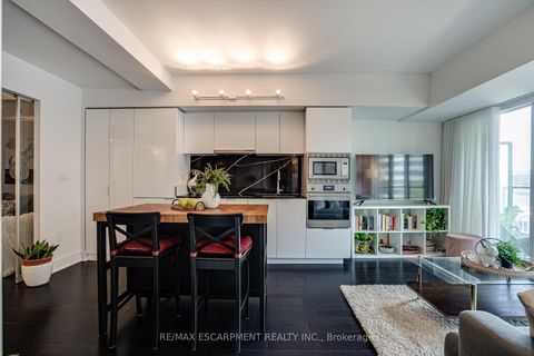 Photo 11 at 1809 - 955 Bay Street, Bay Street Corridor, Toronto Photo 11 at 1809 - 955 Bay Street, Bay Street Corridor, Toronto