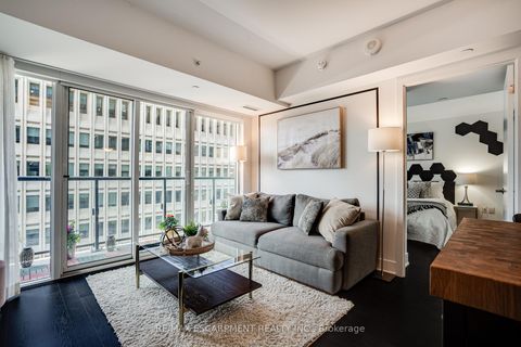 Photo 15 at 1809 - 955 Bay Street, Bay Street Corridor, Toronto