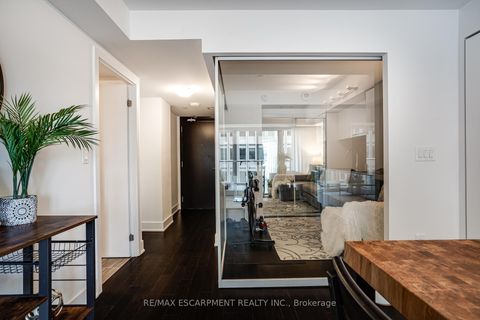 Photo 20 at 1809 - 955 Bay Street, Bay Street Corridor, Toronto