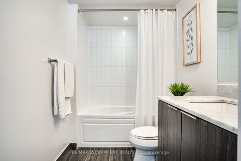 Photo 27 at 1809 - 955 Bay Street, Bay Street Corridor, Toronto Photo 27 at 1809 - 955 Bay Street, Bay Street Corridor, Toronto