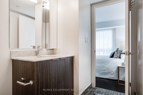 Photo 28 at 1809 - 955 Bay Street, Bay Street Corridor, Toronto