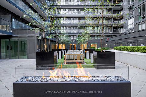 Photo 37 at 1809 - 955 Bay Street, Bay Street Corridor, Toronto