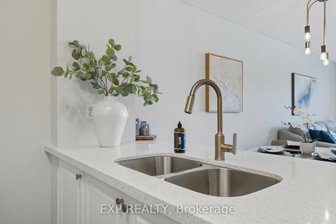 Photo 7 at 202 - 91 Aspen Springs Drive, Bowmanville, Clarington