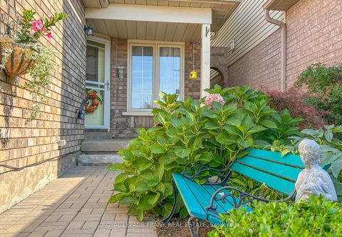 Photo 2 at 36 Greengrove Way, Rolling Acres, Whitby